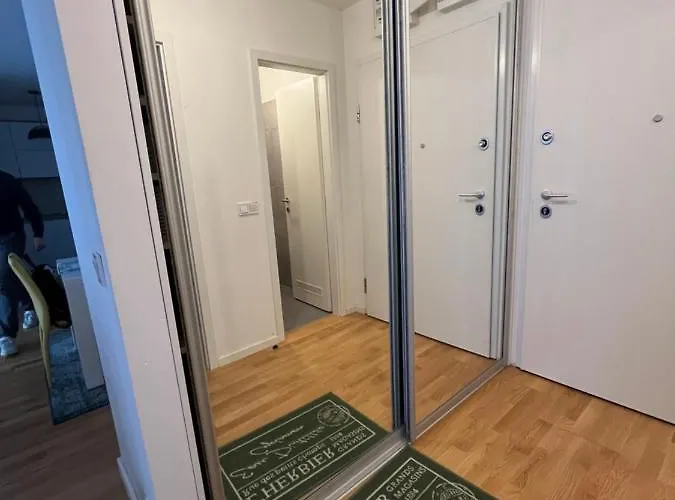 Apartment Mimice - Private Garage Parking Space