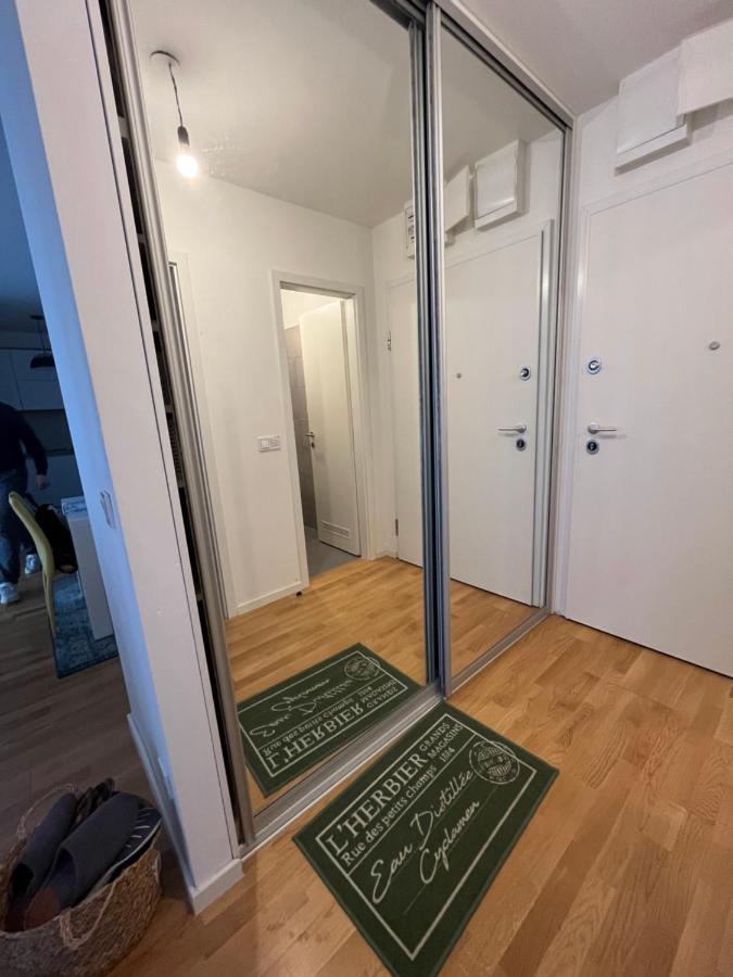 Apartment Mimice - Private Garage Parking Space